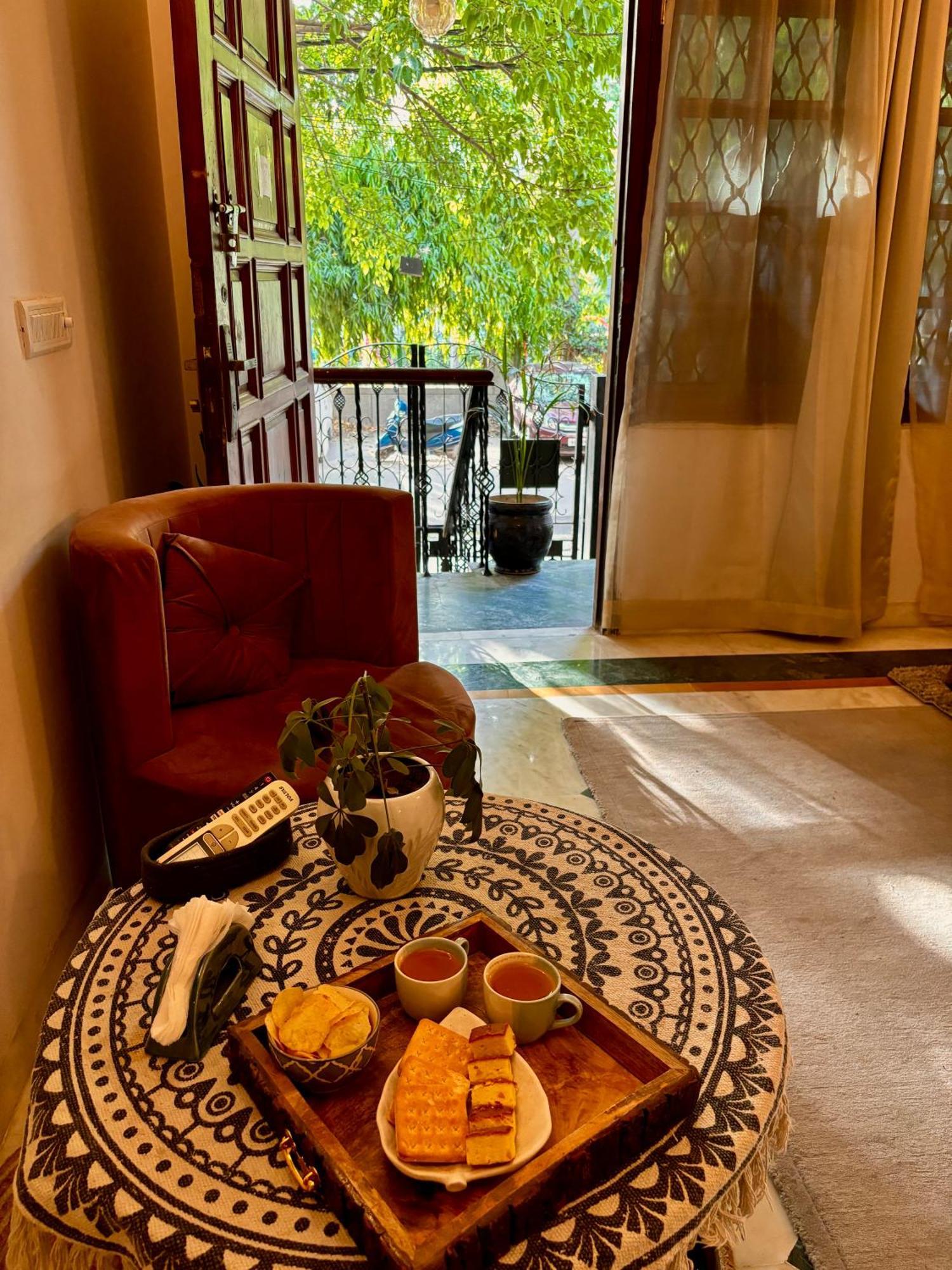 Atharva'S Homestay By Goaround Homes - Nehru Enclave Metro, South Delhi New Delhi Extérieur photo