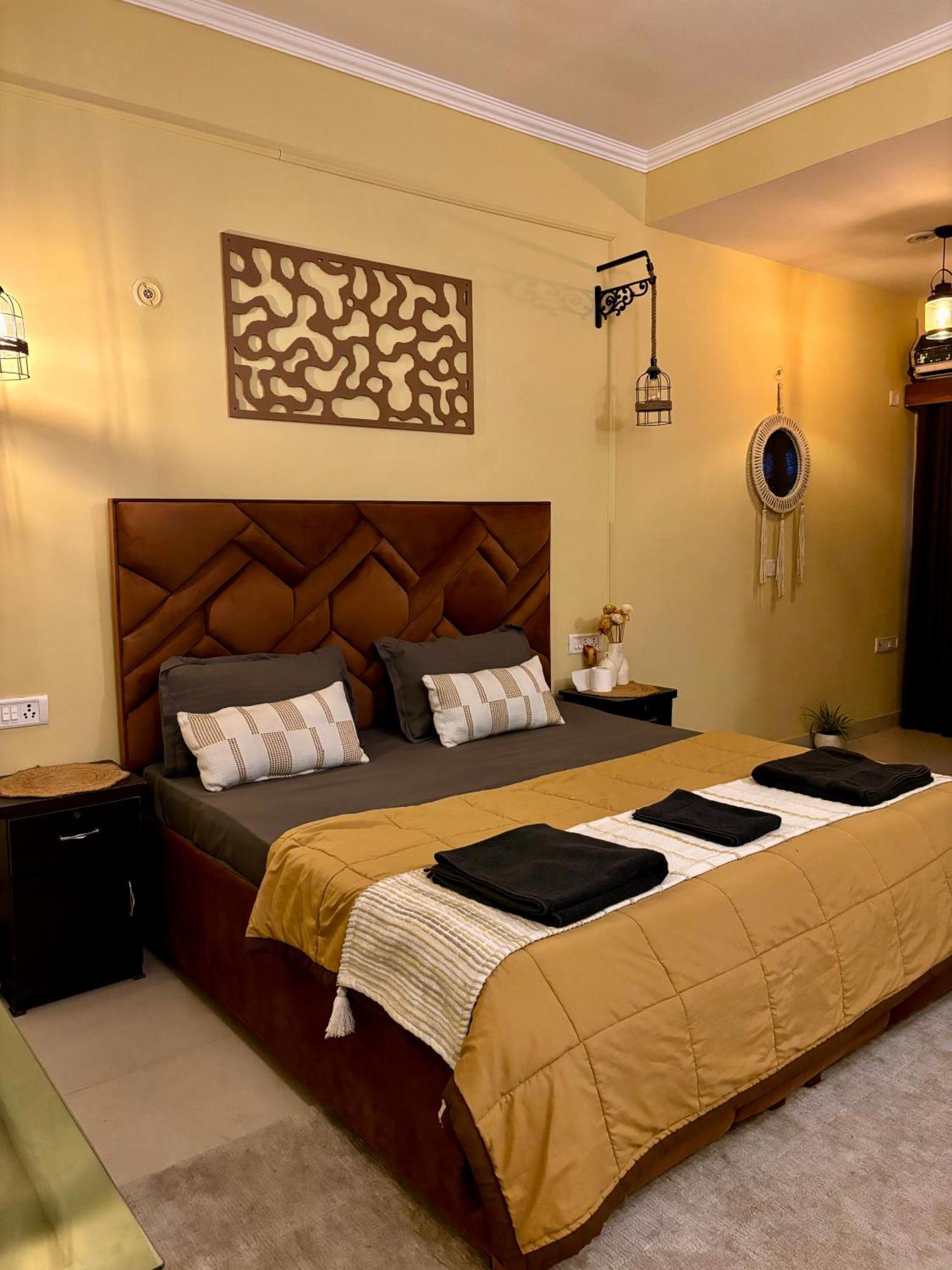 Atharva'S Homestay By Goaround Homes - Nehru Enclave Metro, South Delhi New Delhi Extérieur photo