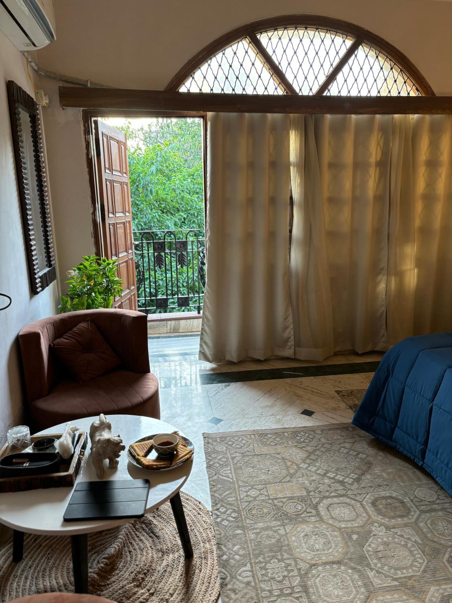 Atharva'S Homestay By Goaround Homes - Nehru Enclave Metro, South Delhi New Delhi Extérieur photo