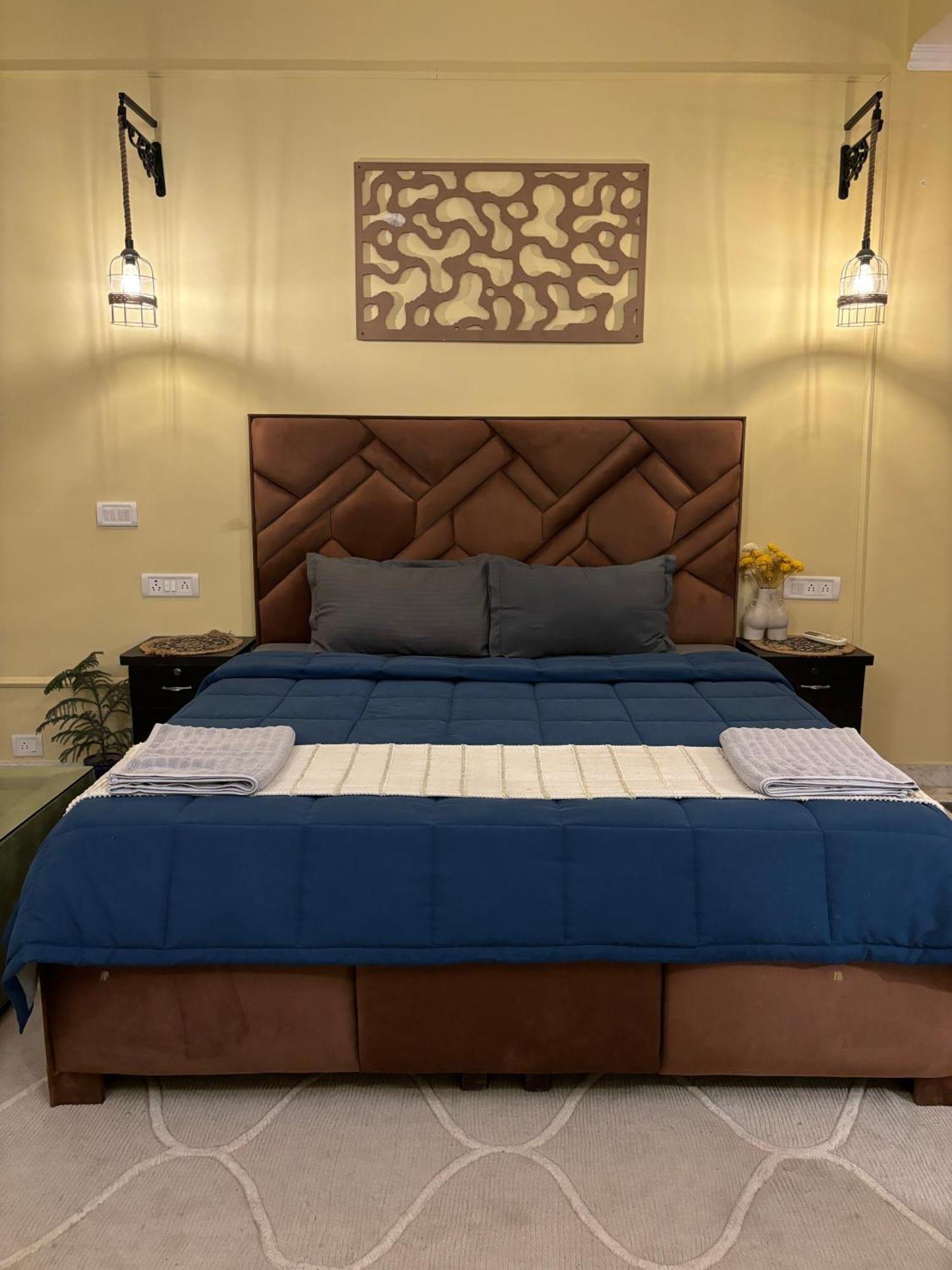 Atharva'S Homestay By Goaround Homes - Nehru Enclave Metro, South Delhi New Delhi Extérieur photo