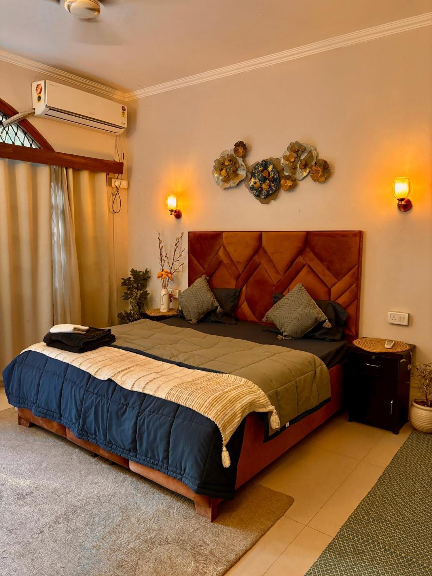 Atharva'S Homestay By Goaround Homes - Nehru Enclave Metro, South Delhi New Delhi Extérieur photo