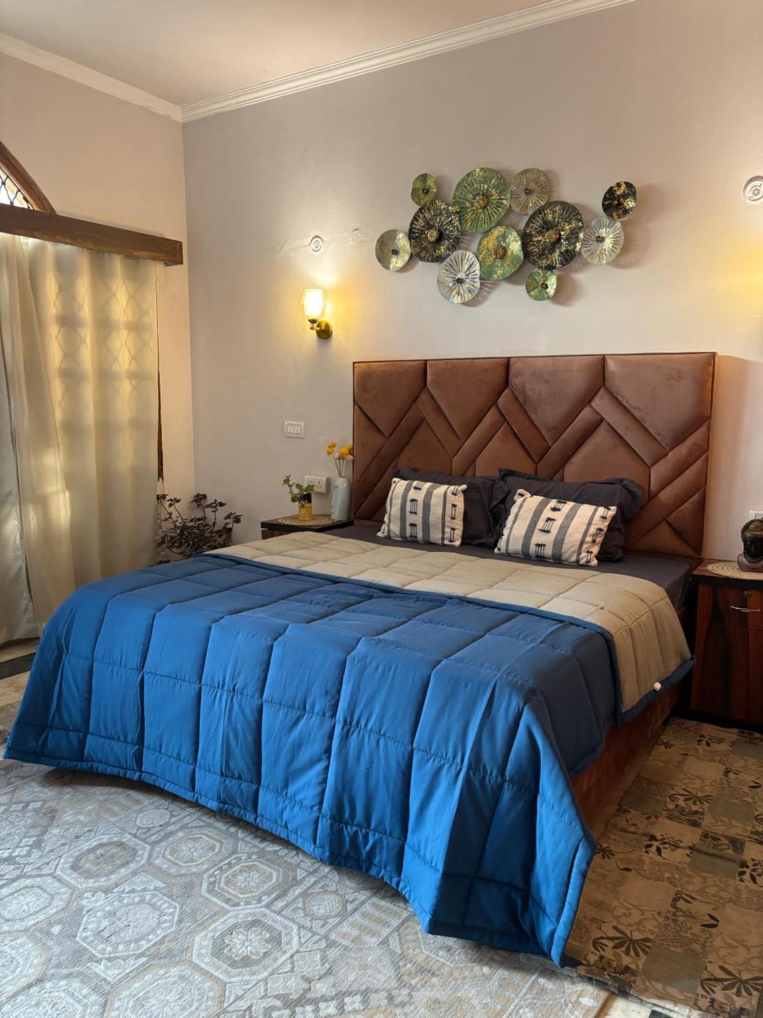 Atharva'S Homestay By Goaround Homes - Nehru Enclave Metro, South Delhi New Delhi Extérieur photo