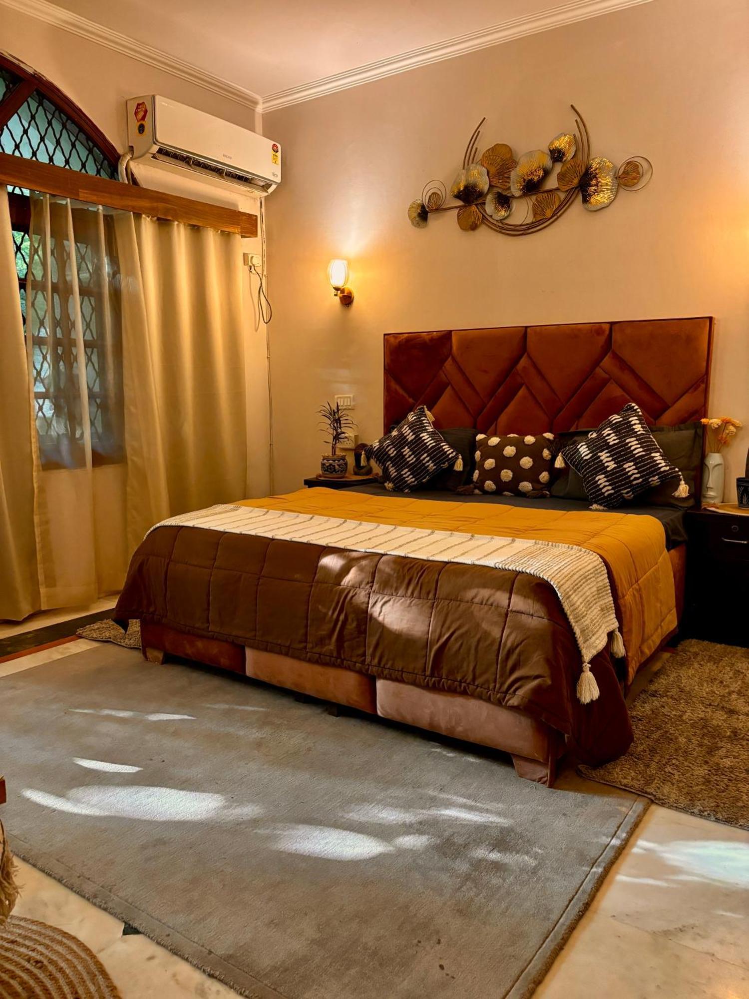 Atharva'S Homestay By Goaround Homes - Nehru Enclave Metro, South Delhi New Delhi Extérieur photo