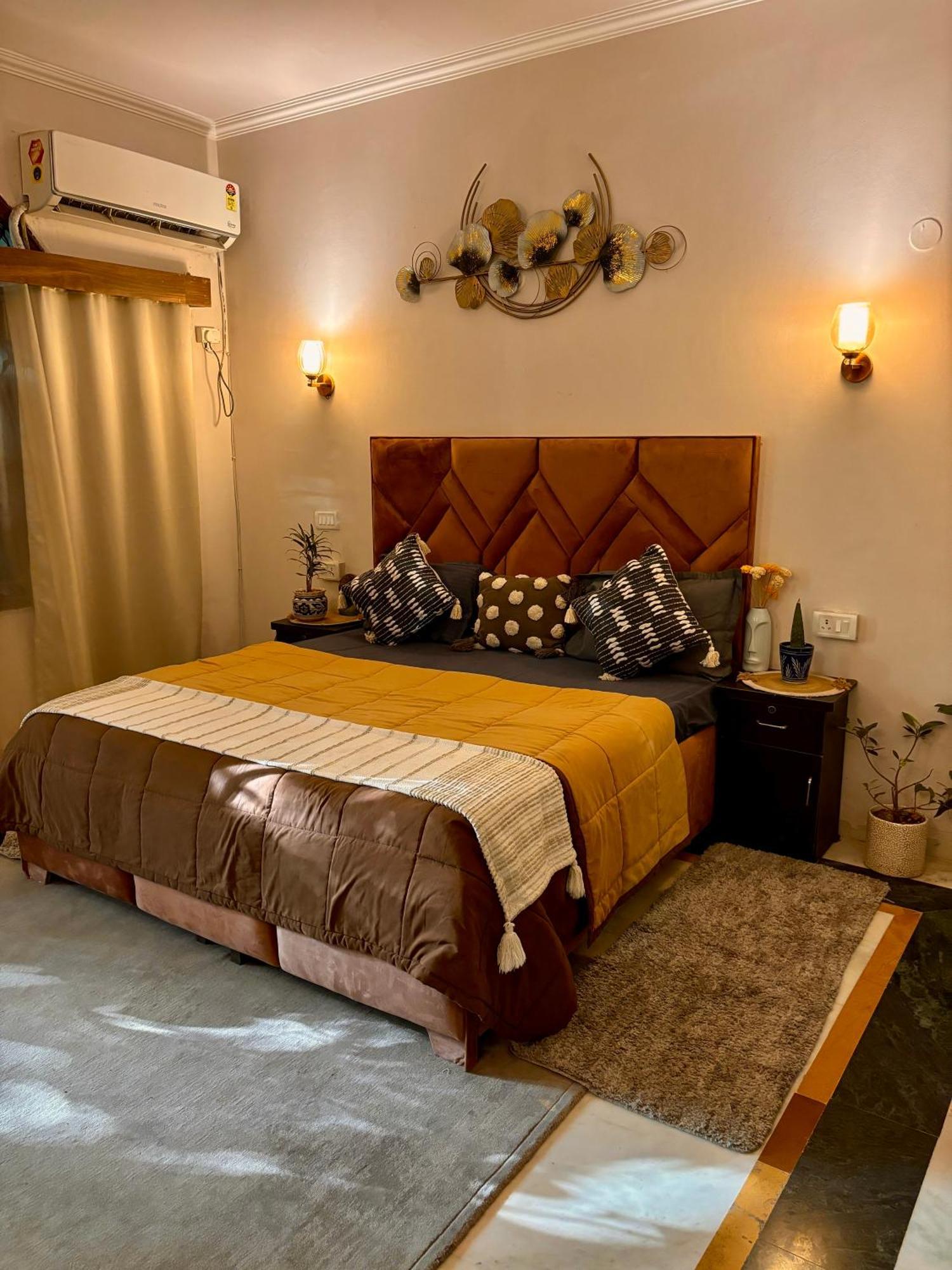 Atharva'S Homestay By Goaround Homes - Nehru Enclave Metro, South Delhi New Delhi Extérieur photo