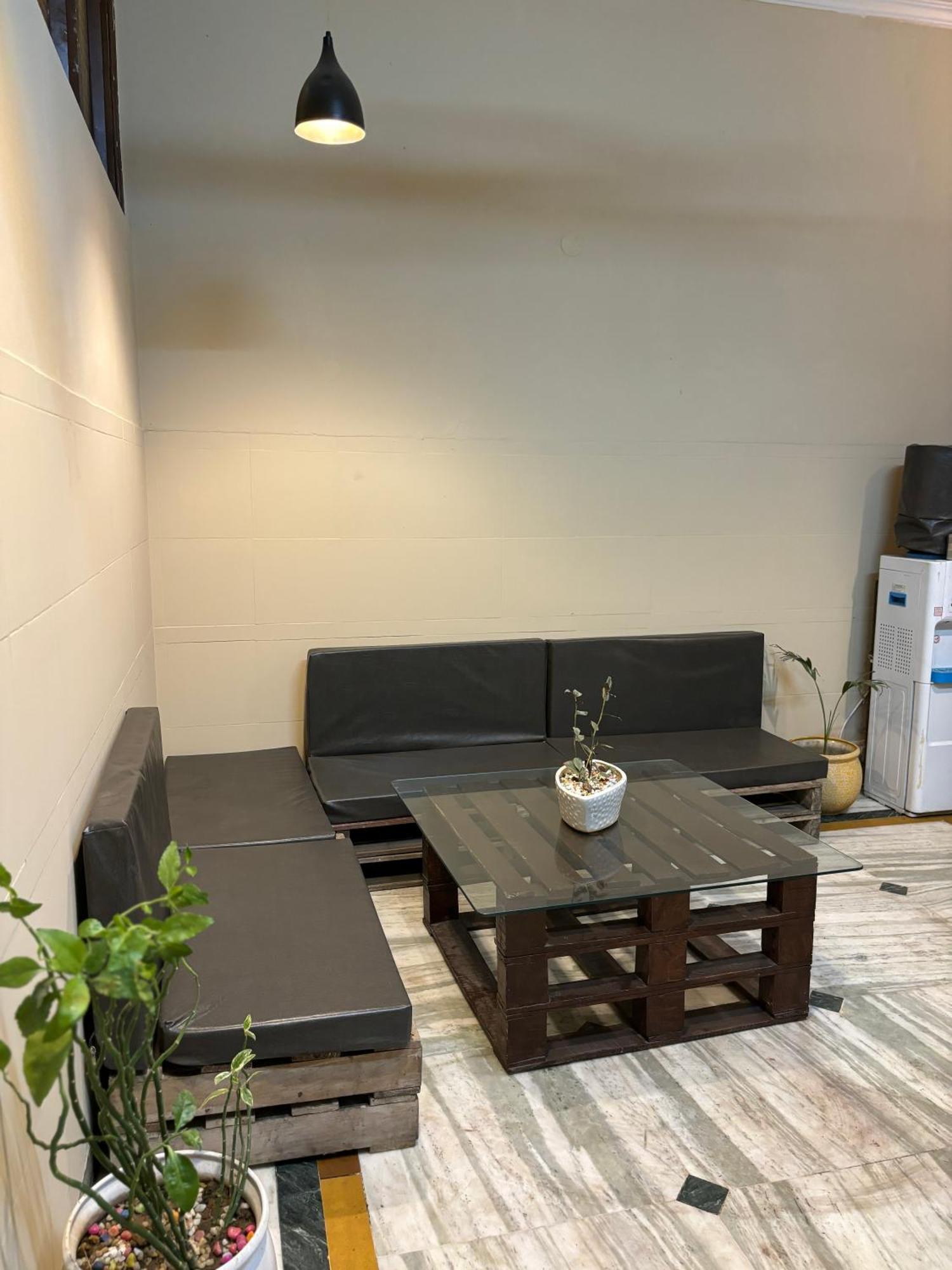 Atharva'S Homestay By Goaround Homes - Nehru Enclave Metro, South Delhi New Delhi Extérieur photo