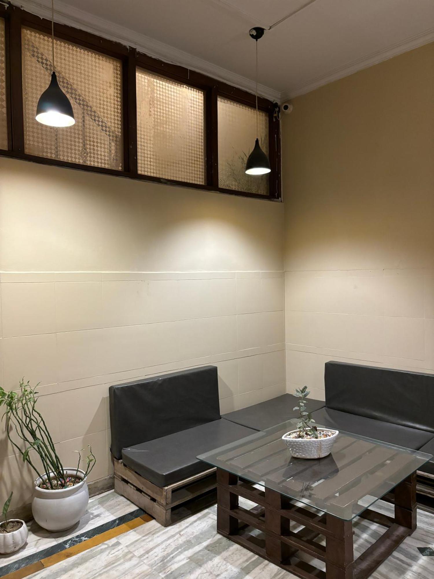Atharva'S Homestay By Goaround Homes - Nehru Enclave Metro, South Delhi New Delhi Extérieur photo