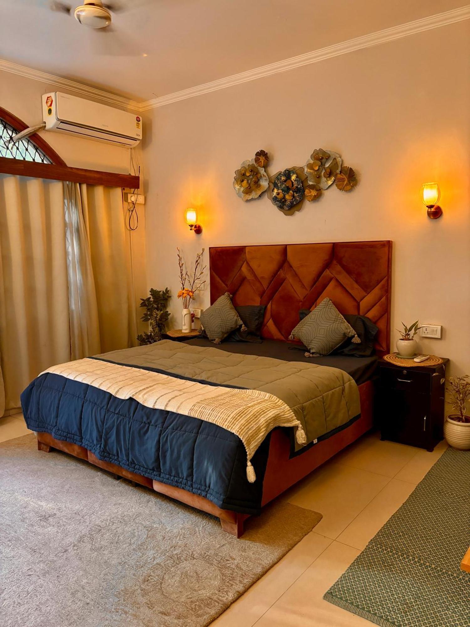 Atharva'S Homestay By Goaround Homes - Nehru Enclave Metro, South Delhi New Delhi Extérieur photo