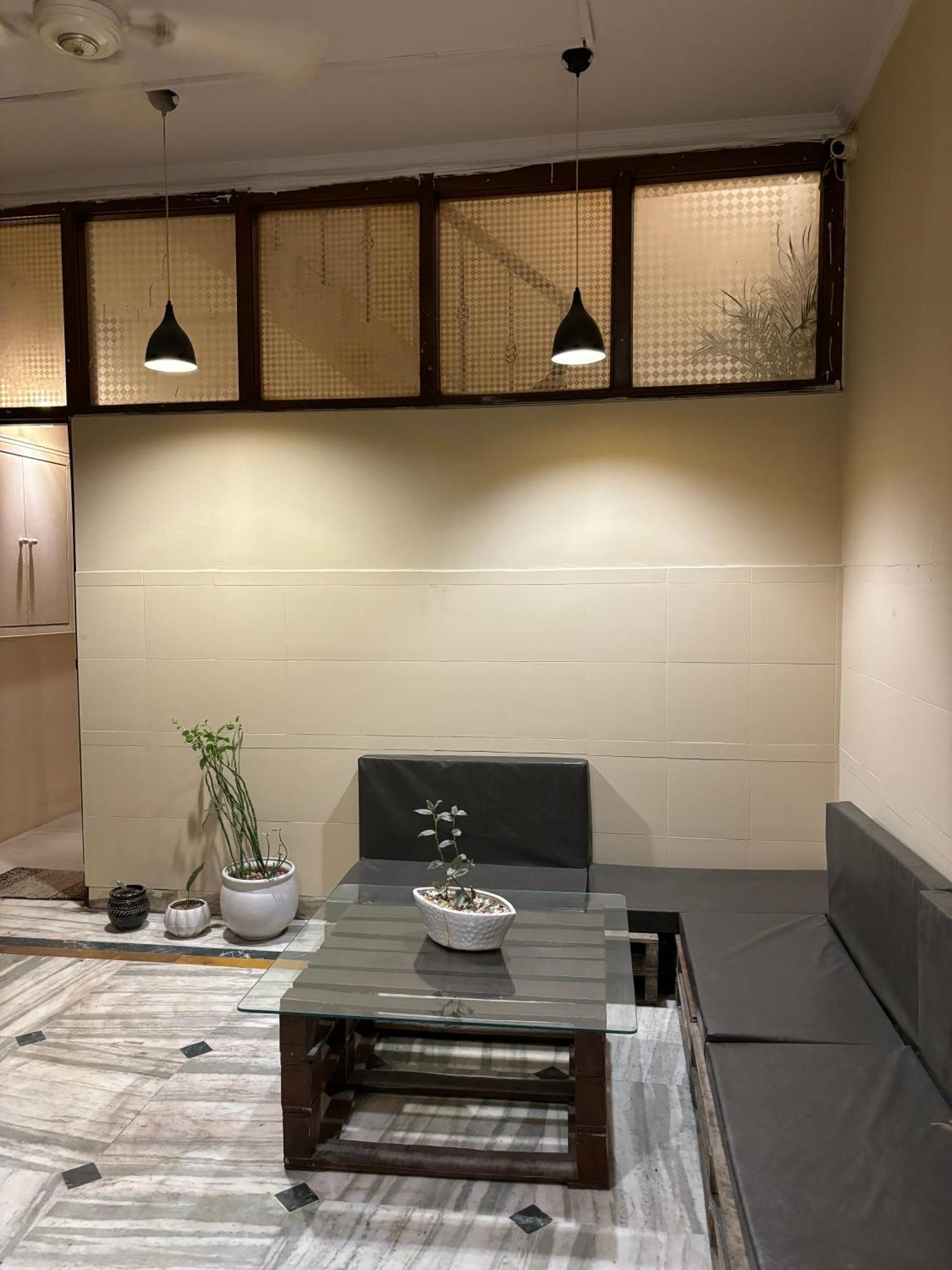 Atharva'S Homestay By Goaround Homes - Nehru Enclave Metro, South Delhi New Delhi Extérieur photo