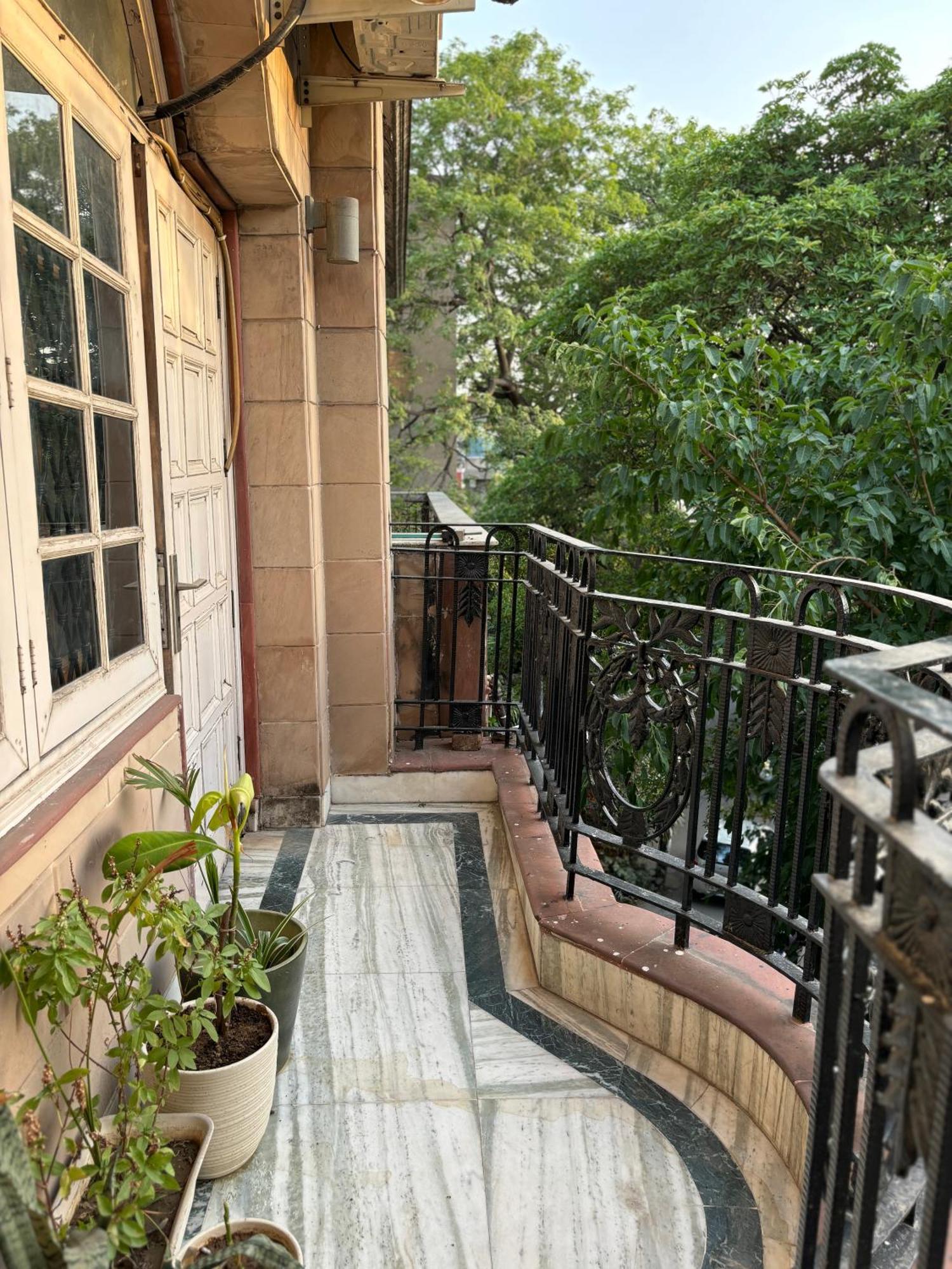 Atharva'S Homestay By Goaround Homes - Nehru Enclave Metro, South Delhi New Delhi Extérieur photo