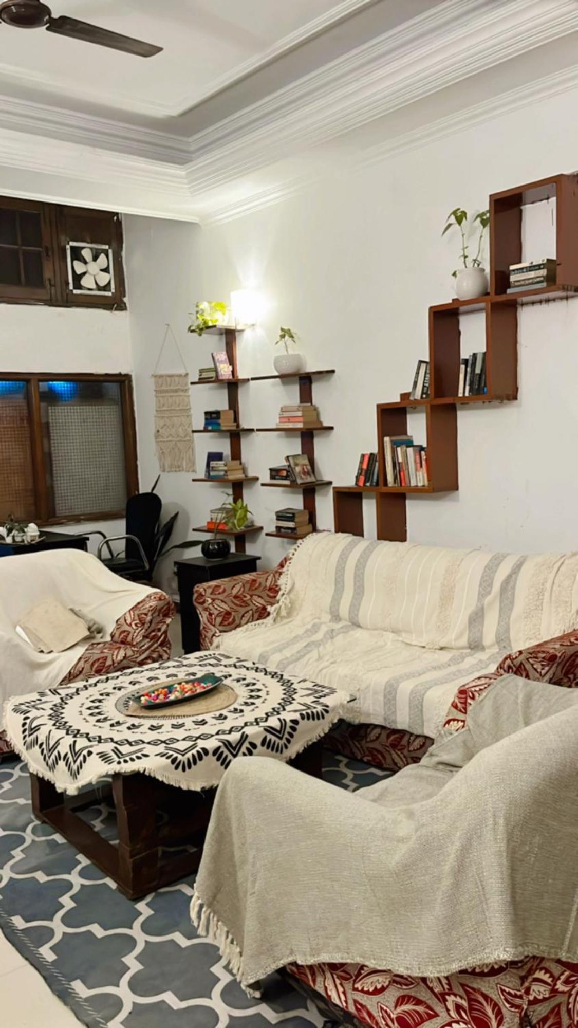 Atharva'S Homestay By Goaround Homes - Nehru Enclave Metro, South Delhi New Delhi Extérieur photo